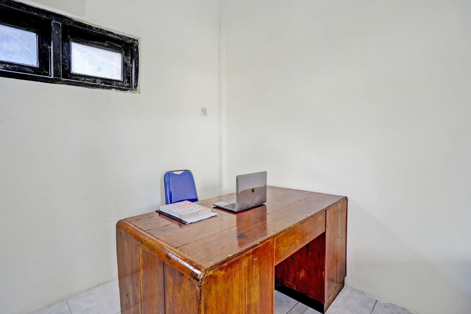 Oyo Life 93037 Nova Jaya Homestay Syariah Lamongan Экстерьер фото