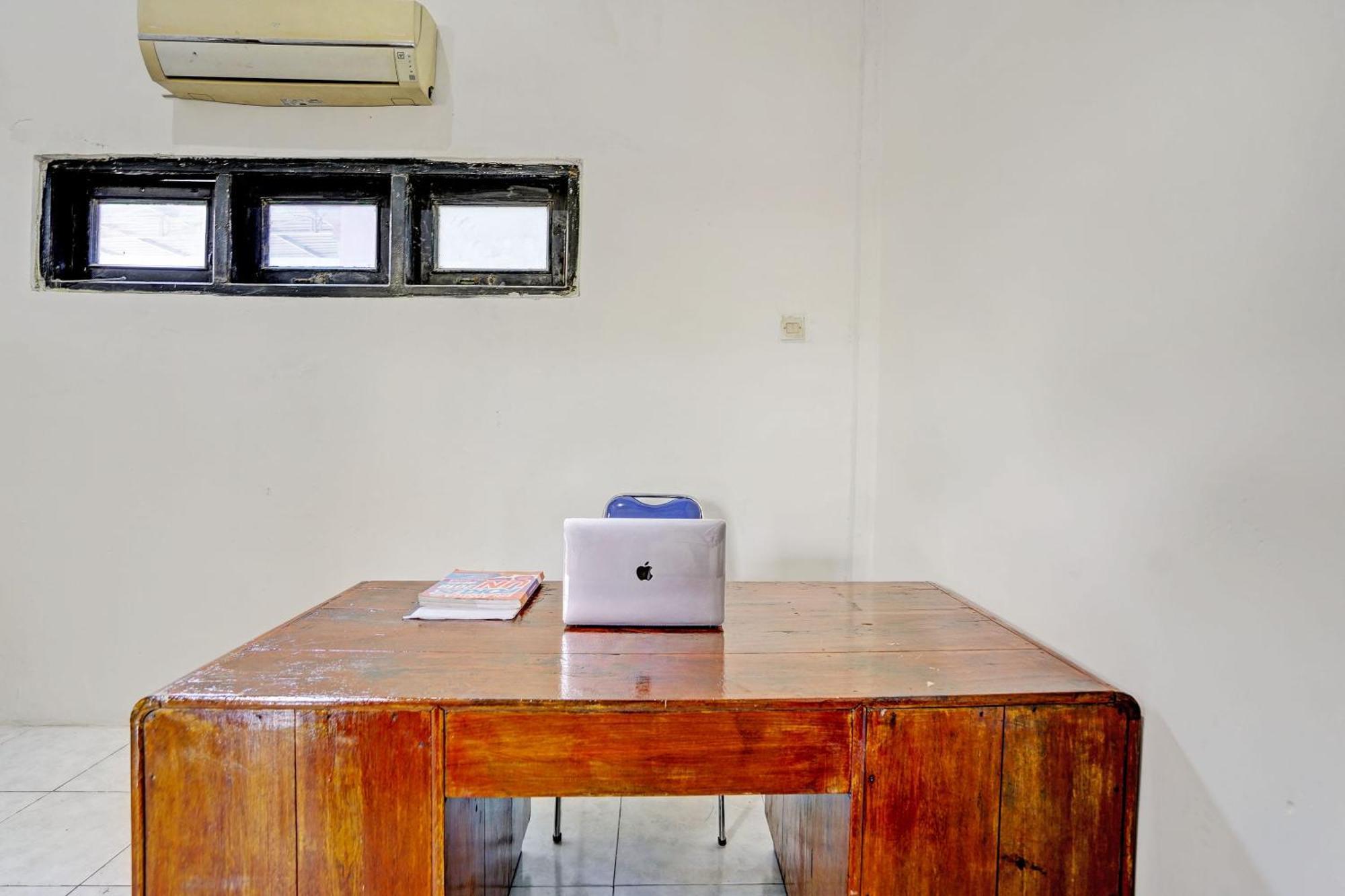 Oyo Life 93037 Nova Jaya Homestay Syariah Lamongan Экстерьер фото
