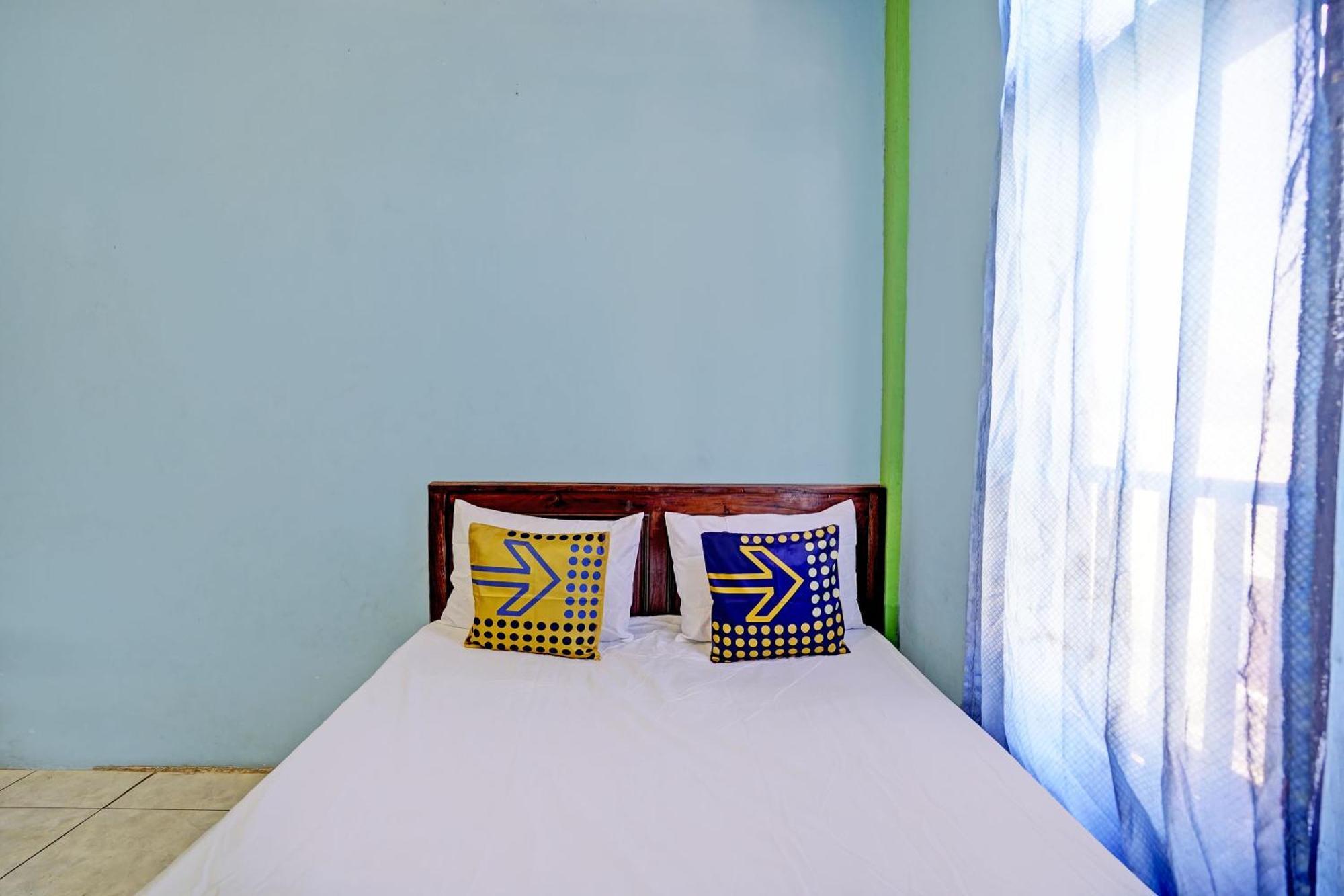 Oyo Life 93037 Nova Jaya Homestay Syariah Lamongan Экстерьер фото